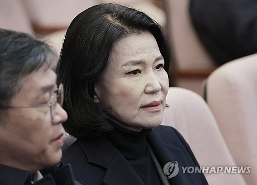 이진숙 방송통신위원장이 23일 서울 종로구 헌법재판소 대심판정에서 열린 방통위원장 탄핵심판 청구 사건 선고에 출석해 있다.  [공동취재]